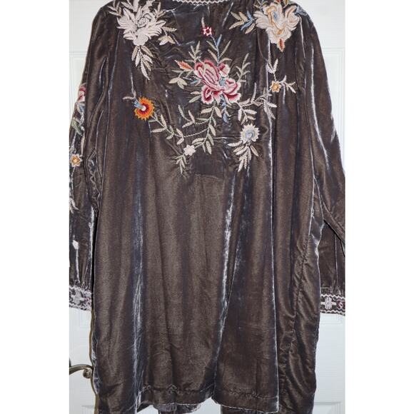Kayla Seo size xxl embroidered velvet kimono NWOT - Picture 6 of 9